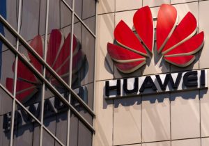 edificio con logo de Huawei